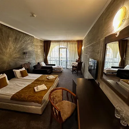 Szálloda Art Babylon 4*