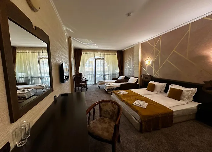 Hotel Art Babylon 4*