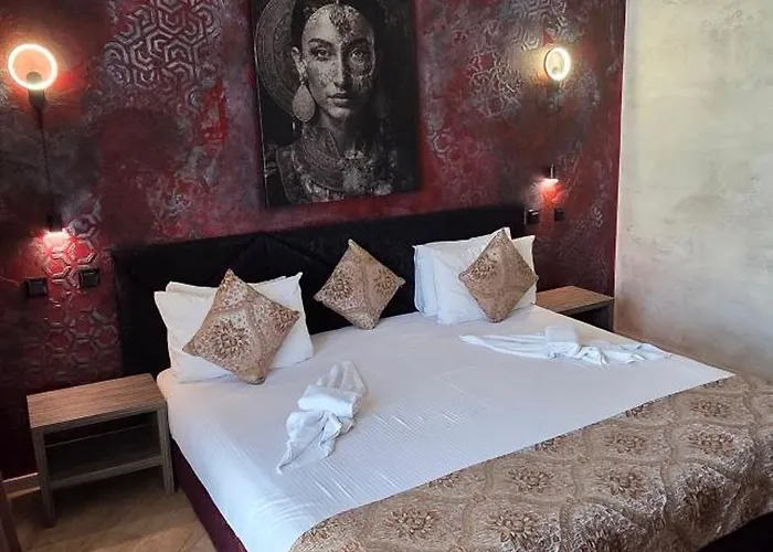 Hotel Art Babylon 4*