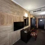 Art Babylon ساني بيتش