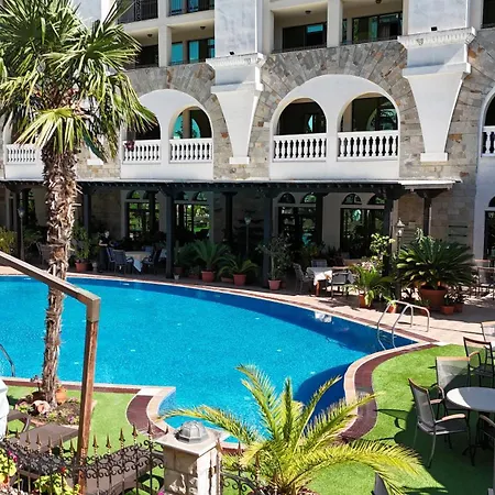 Hotel Art Babylon 4*