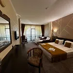 Hotell Art Babylon 4*