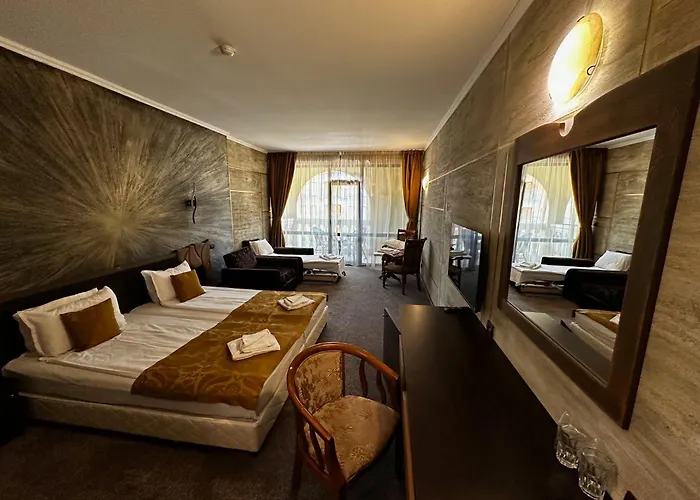 Hotel Art Babylon 4*